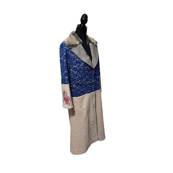 Hip Curve Embroidered Trench Coat With Lace & Sherpa Accents NWT - Picture 7 of 17